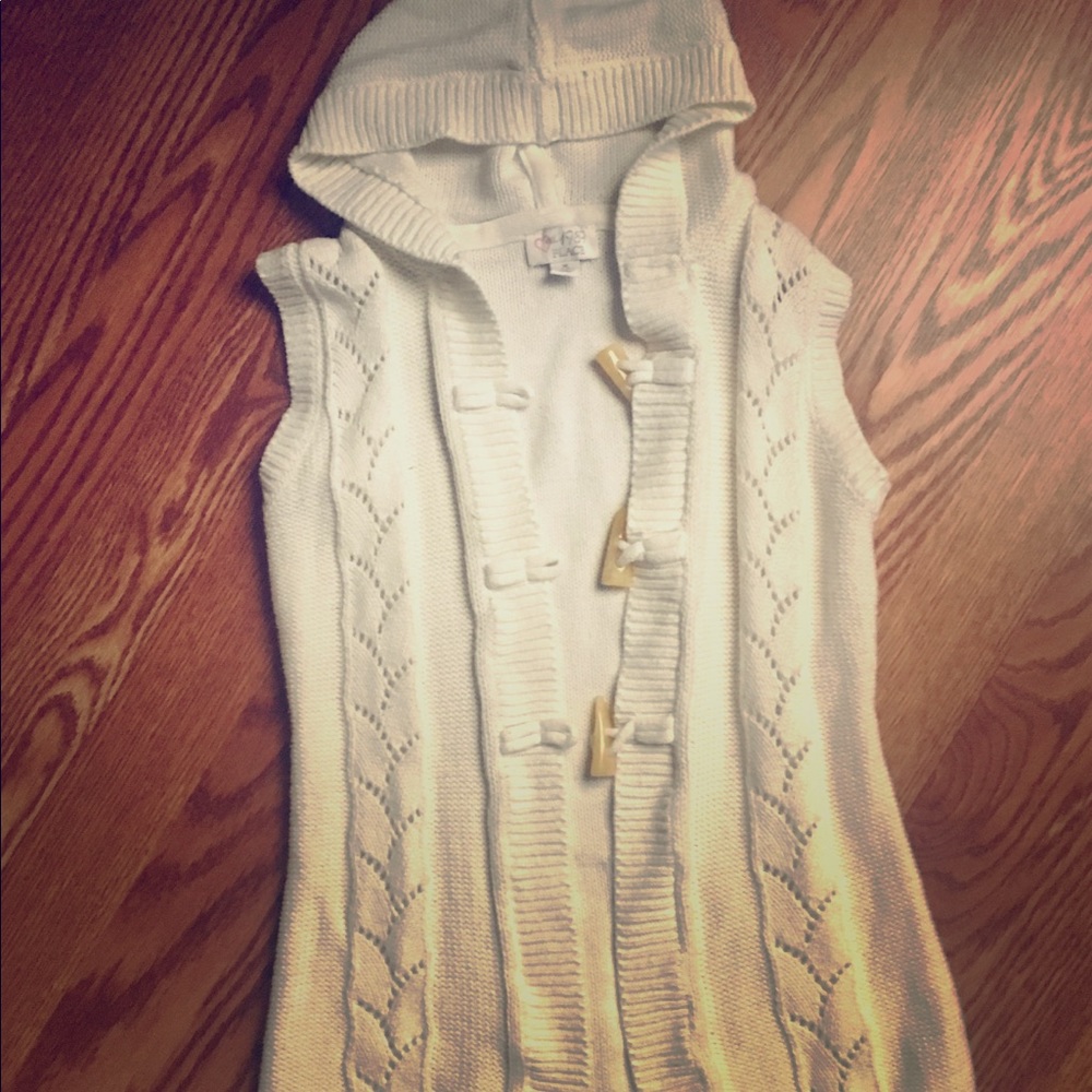 Girls cream sleeveless cardigan sz 7/8